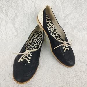 Vintage Inspired Black & White Wingtip Oxford Flats Leopard Lining Size 9